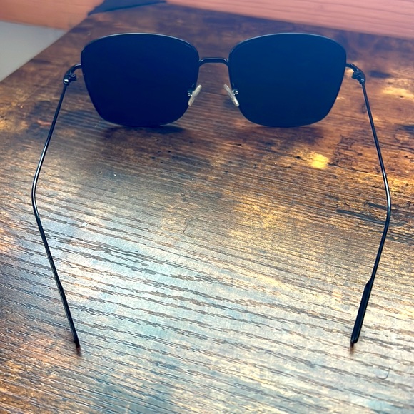 black ASTRD sunglasses thin frame - Picture 4 of 4